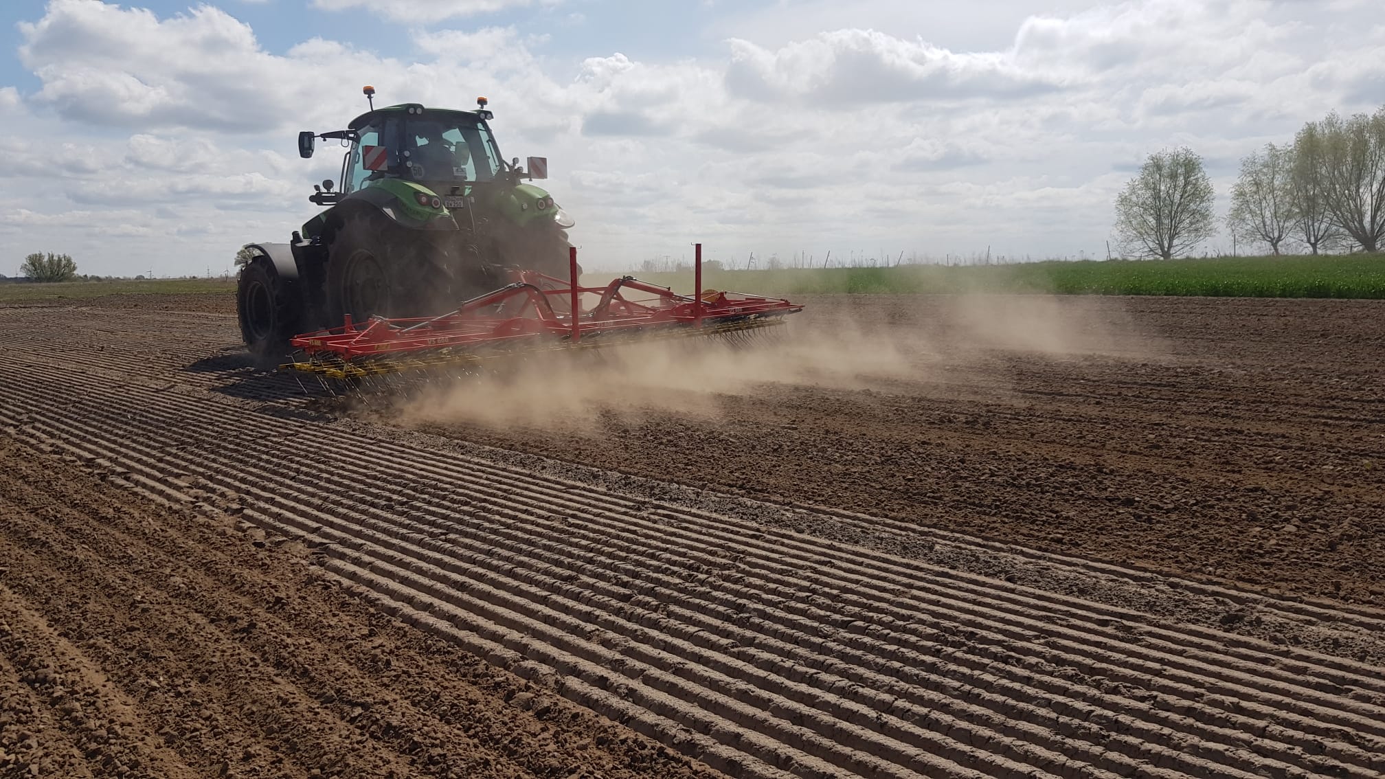 APV- Striegel bei der Arbeit 1