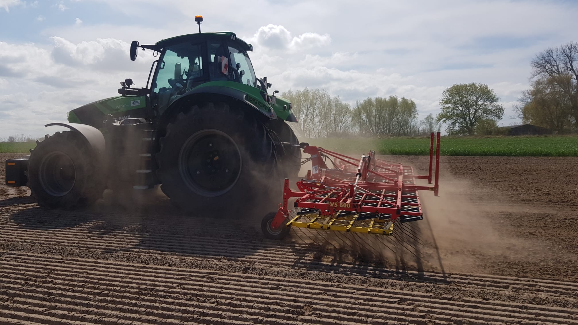 APV- Striegel bei der Arbeit 2